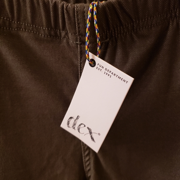 Dex Leggings - Picture 4 of 4